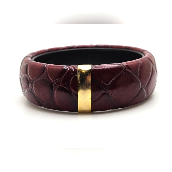 🟢3/$19🟢 Unique Snakeskin Style Burgundy Red Bangle Bracelet - Picture 6 of 6
